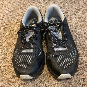 Mens UA Charged Bandit Trail